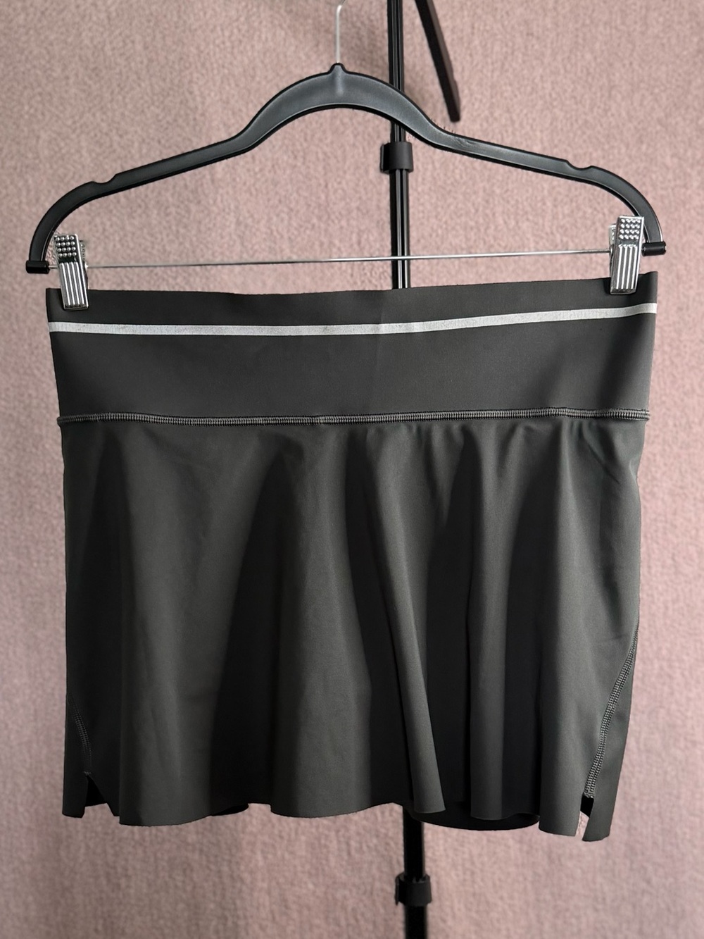 Athleta Sonic Skort Black Reflective Running Tennis Skirt Size Small